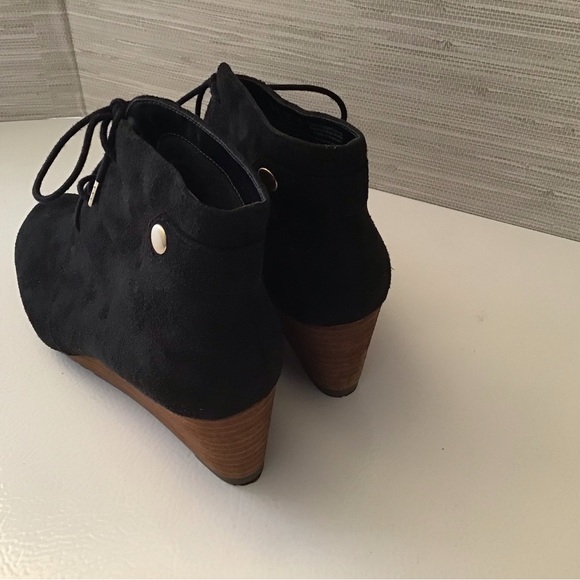 Black suede block heel boot - Picture 2 of 3